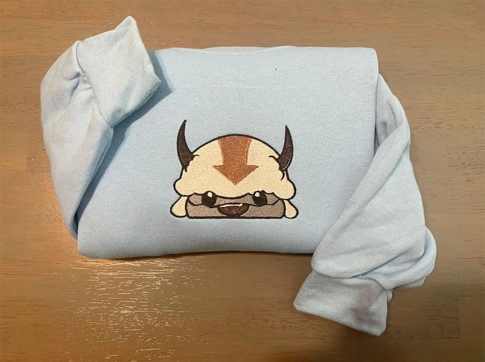 Bison Women's Embroidered Sweatshirts