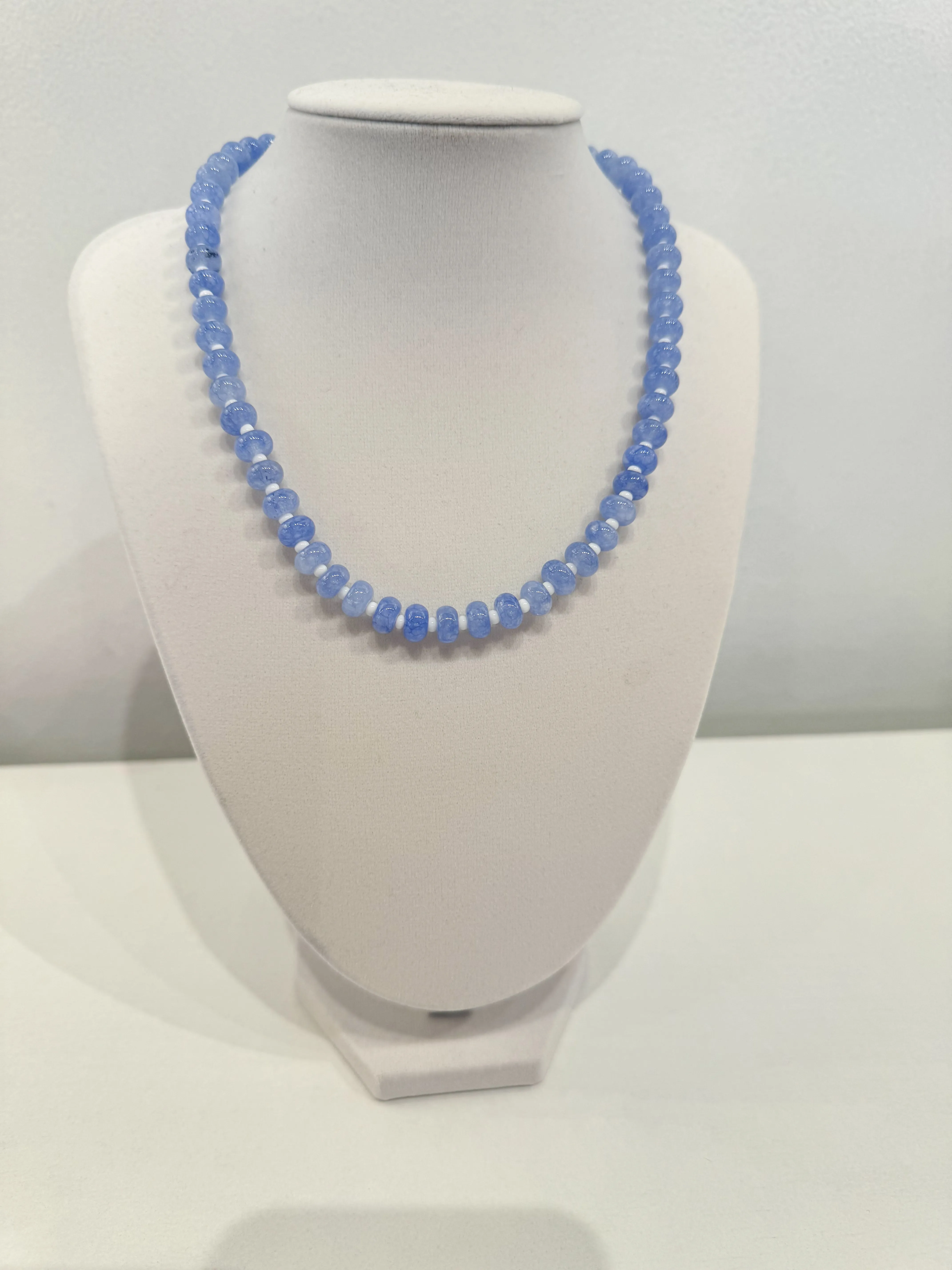 BLUE AND WHITE GEMSTONE NECKLACE