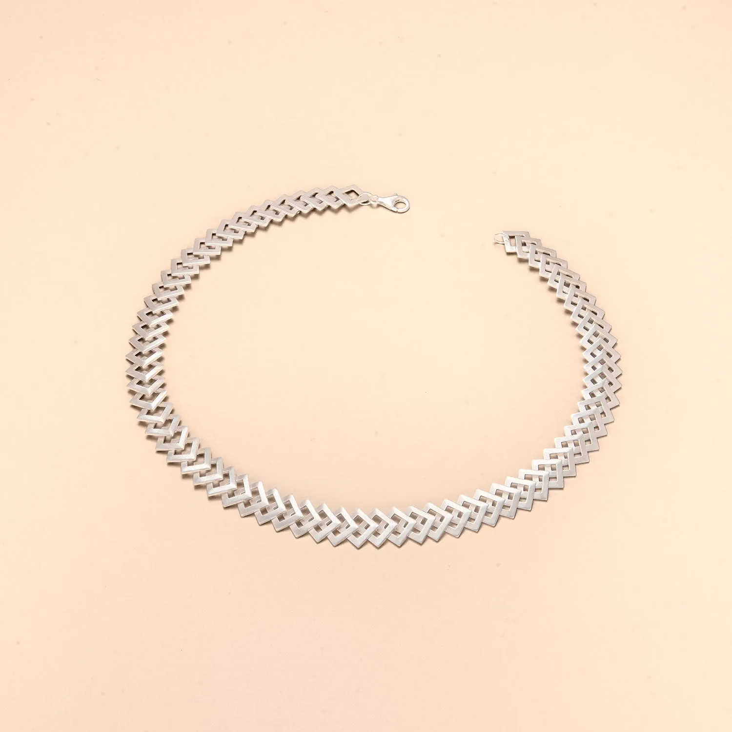 Diamond Shape Flexible Chain Necklace