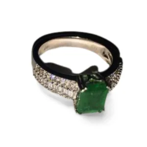 Gorgeous 14K White Gold Colombian Emerald Baguette Diamond Cocktail Ring