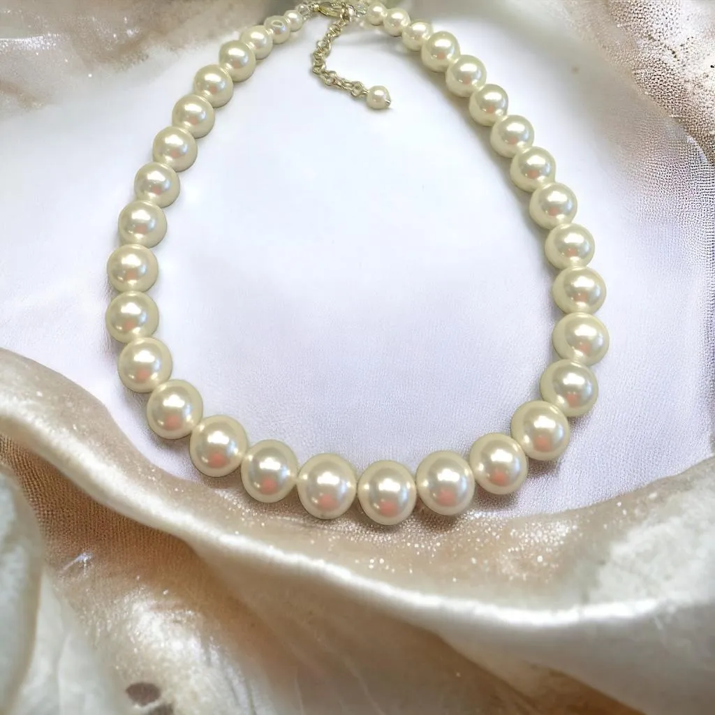 Light Pink Mother Of Pearl Necklace