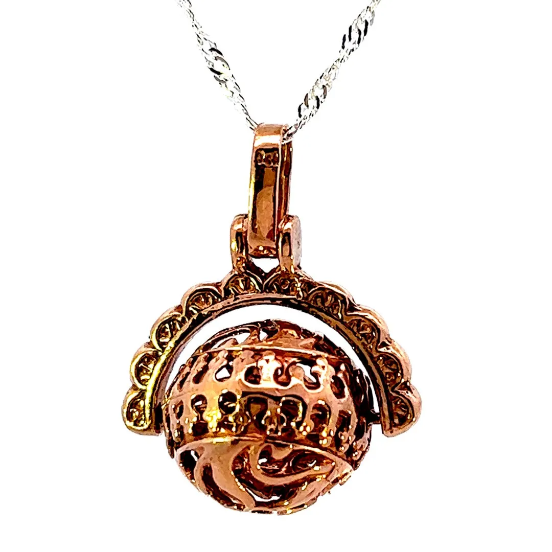 Luxurious 9ct Rose Gold Filigree Spinner Pendant