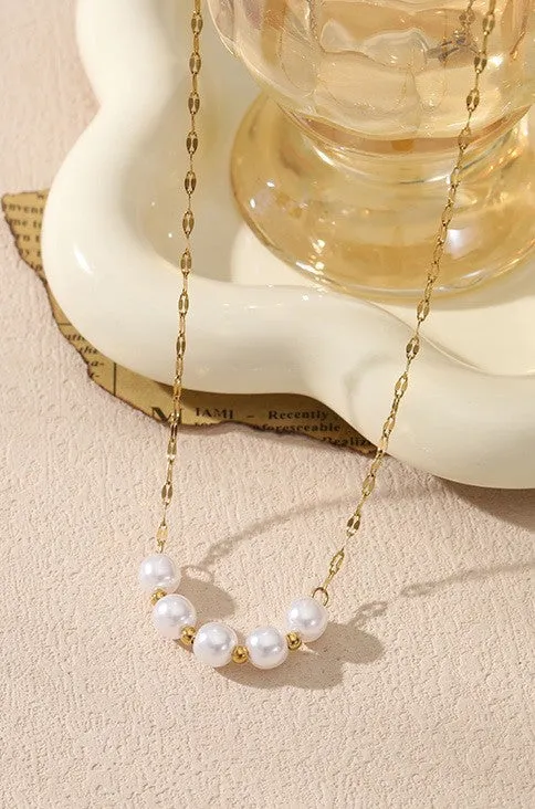 Melitzia Pearls Necklace