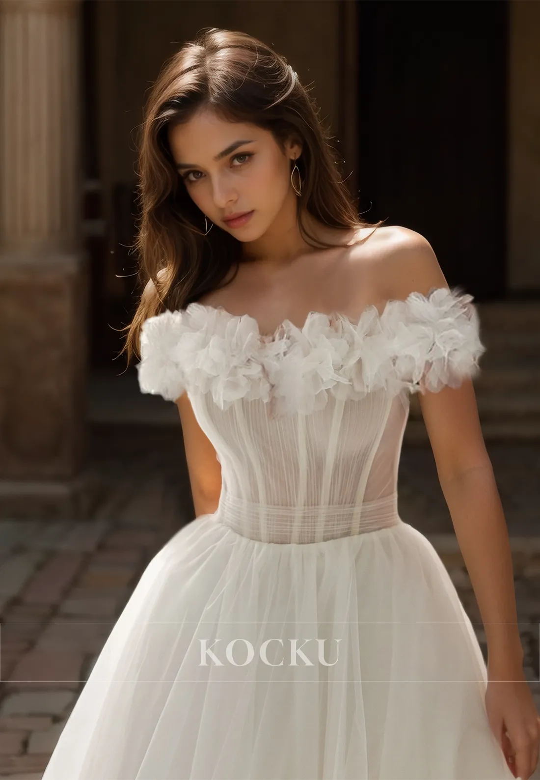 Off-Shoulder A-Line Sleeveless Brush Train Stripe Pleats Lace Wedding Dress with Floral Bridal Dress