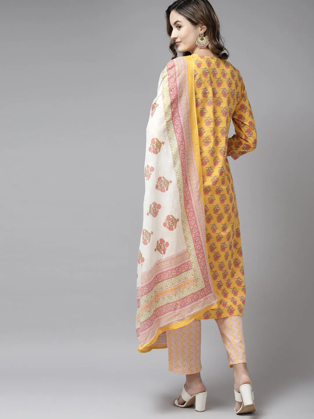 Women Yellow Floral Printed Gotta Patti Cotton Kurta With Trousers & With Dupatta